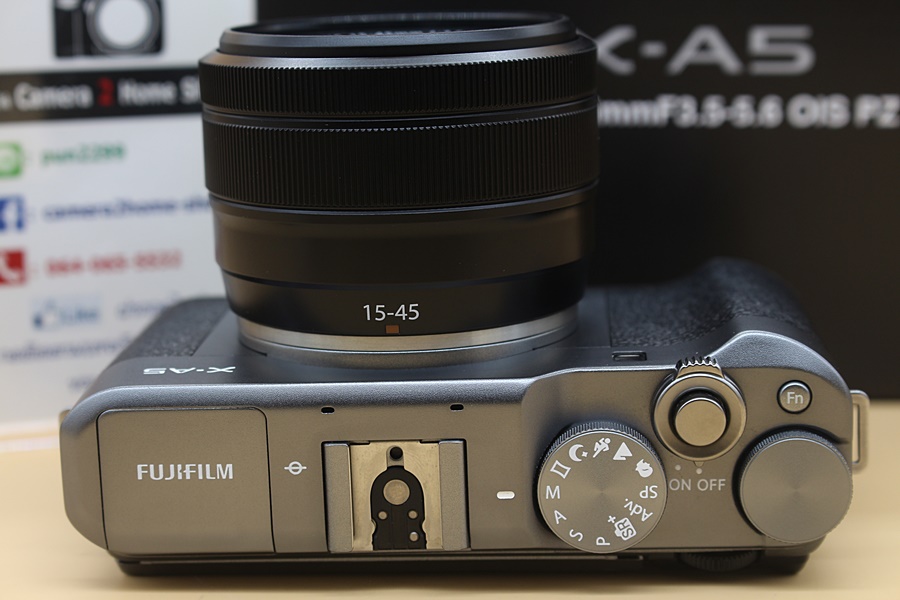 ขาย Fuji X-A5 + lens 15-45mm(Dark Silver) อดีตประกันศูนย์ สภาพสวยใหม่มาก เมนูไทย จอทัชสกรีน อุปกรณ์ครบกล่องแถมFilter  อุปกรณ์และรายละเอียดของสินค้า 1.Body 